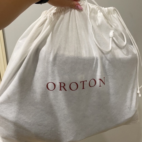 brown leather oroton handbag - Picture 4 of 8